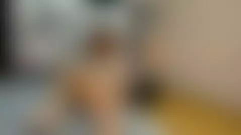 Soy tan traviesa que quiero que vengas y me rompas el coño c... by arinnarussell