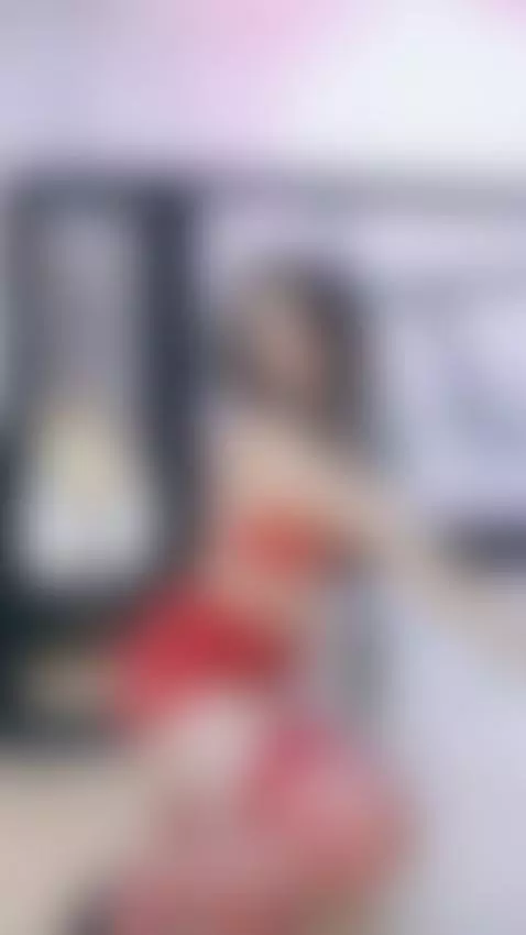 “I am not fire, but I know how to burn.” 😈😈 by arinnarussell