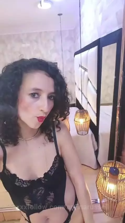 I parade my sexy lingerie just for you 🥵🖤 by arinnarussell