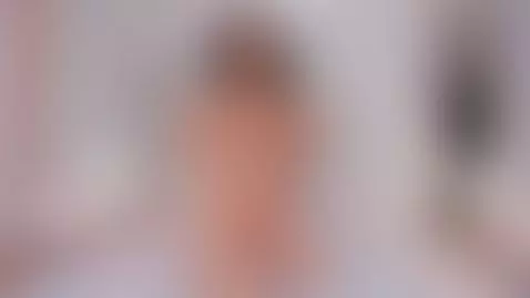 SEXY GIRL WITH A DESIRE FOR PLEASURE 🍆💦 by arinnarussell