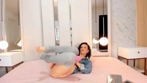 Come and enjoy with me the multi-orgasms that my body wants ... by arinnarussell