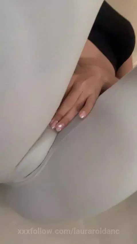 💦 The most intense touch 😏 What do you think? Leave your com... by lauraroldanc