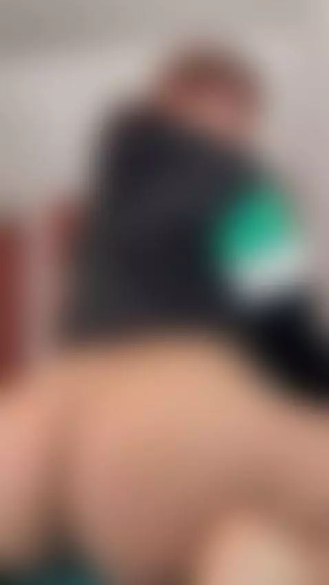 quiero sentarme en tu pene 😼 by anniecouper1