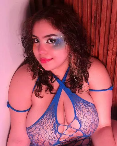 Cold but in the perfect mouth I heat me by dalila-sky