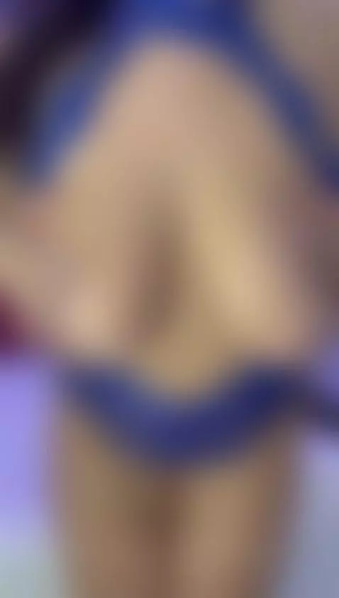 I'm on fire and I'm waiting for you live 😈💋 by sussierogers