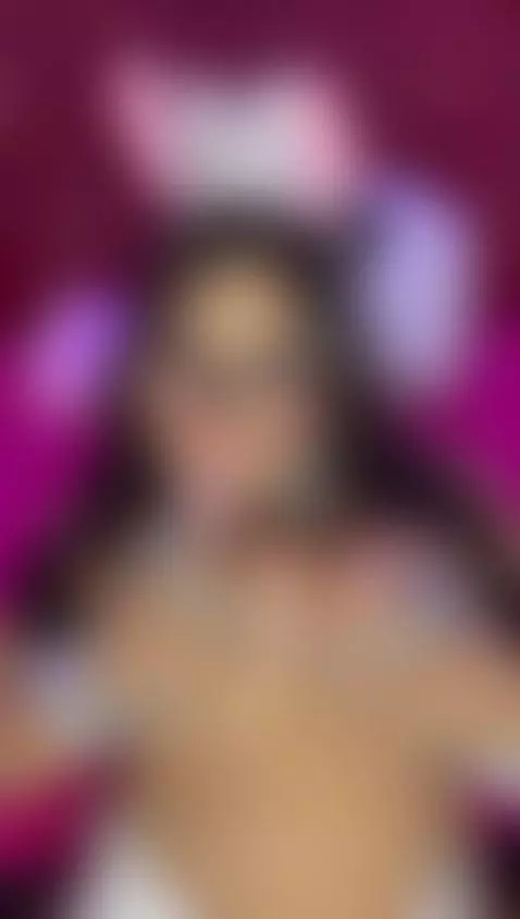 Warning: I moan when I feel watched… are you watching? 💻🔞 by sussierogers