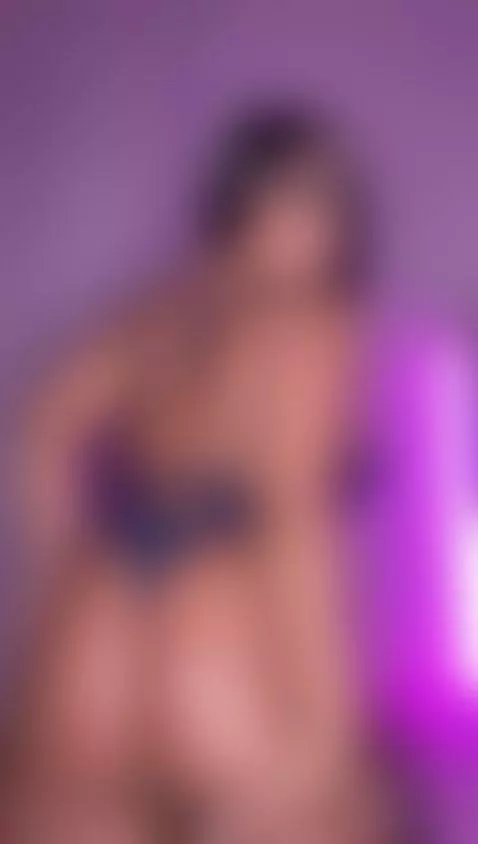 My big juicy ass knows how to move… wanna see me ride till i... by sussierogers