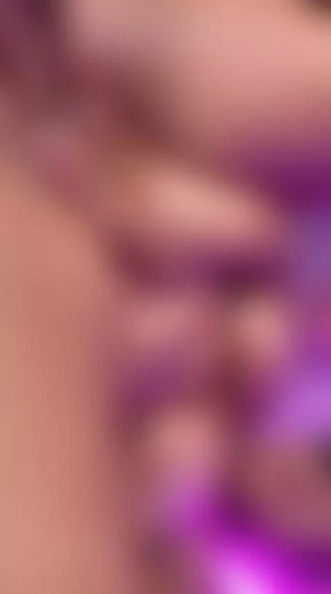 latinascamsoda, nsfw, thickthighs by sussierogers