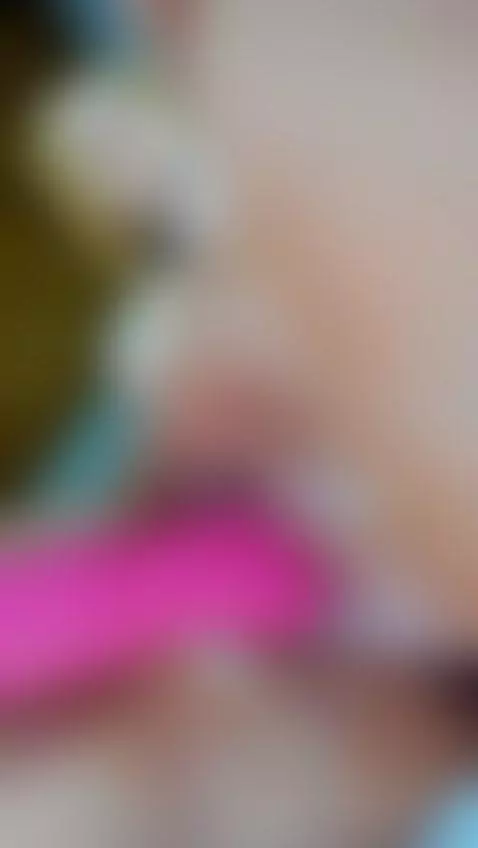 chaturbate.com/amy_coquette
instagram @carogommeez by amycoquettecb