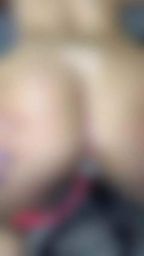 chaturbate.com/amy_coquette
instagram @carogommeez by amycoquettecb