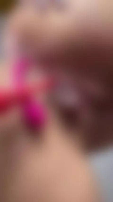 chaturbate.com/amy_coquette
instagram @carogommeez by amycoquettecb