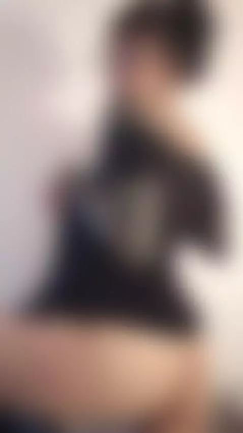 I'm online and I hope you go there 
https://es.stripchat.com... by sam-mansson66