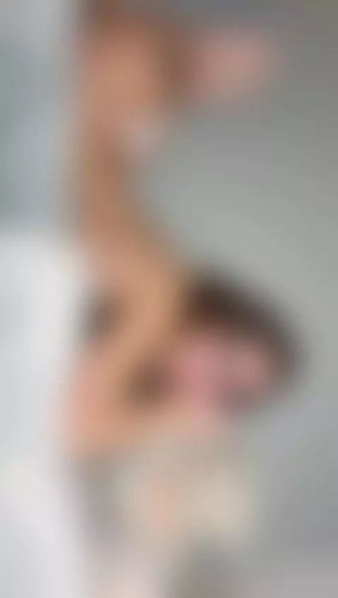 playing in bed. by ariadomenec