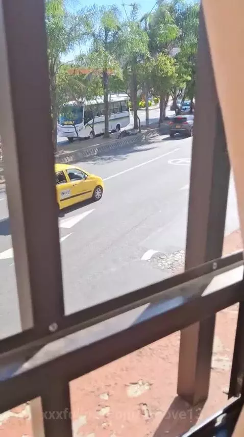 mira bn a mi ventana cuando pases por mi casa
vuelve a mirar by lizilove13