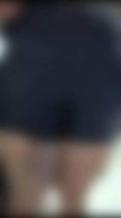 le gusta grabar mi coño partido cuado uso lycra! by lizilove13