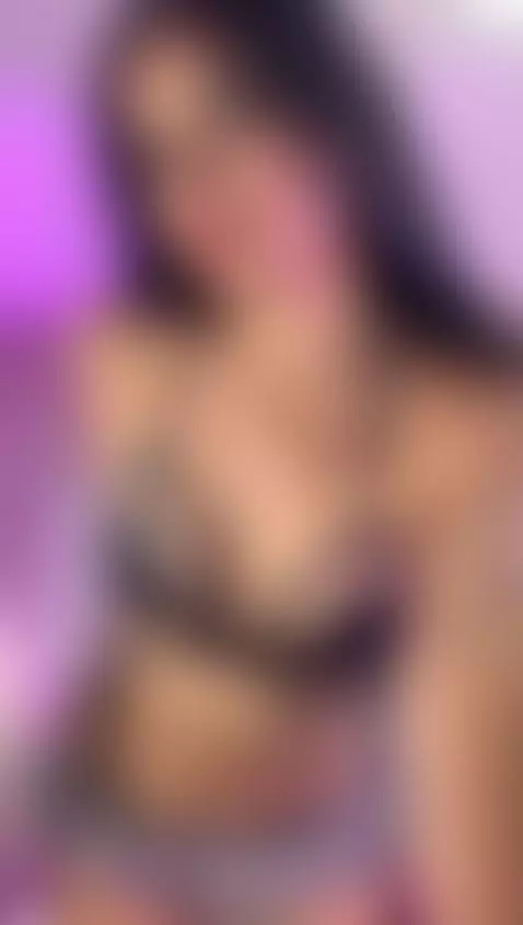 wanna play with this hot latina? by ashleyy-vegaa