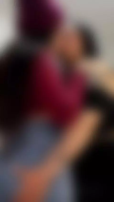 Some delicious kisses and we get more and more horny 😈🔥Let's... by emmy-turnner