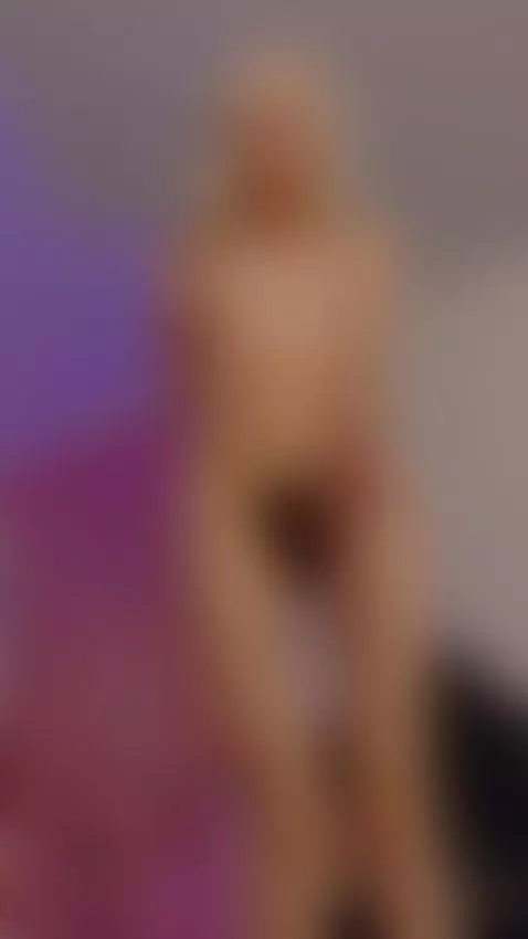 Cute lap by bonniecute