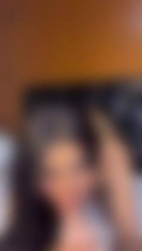 I want to suck your cock, I´m online by wendymarshall57