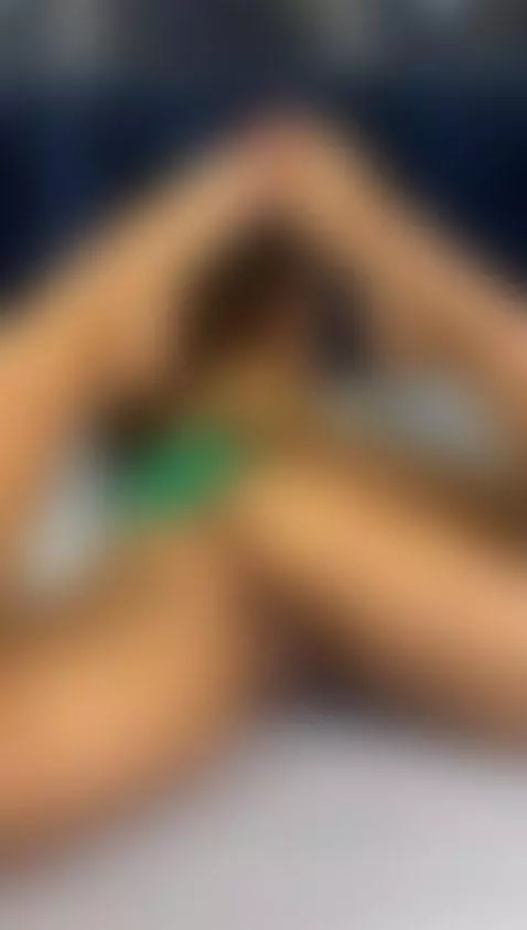 I have added a new toy to my collection: my Fuck Machine 💥. by amyevaans