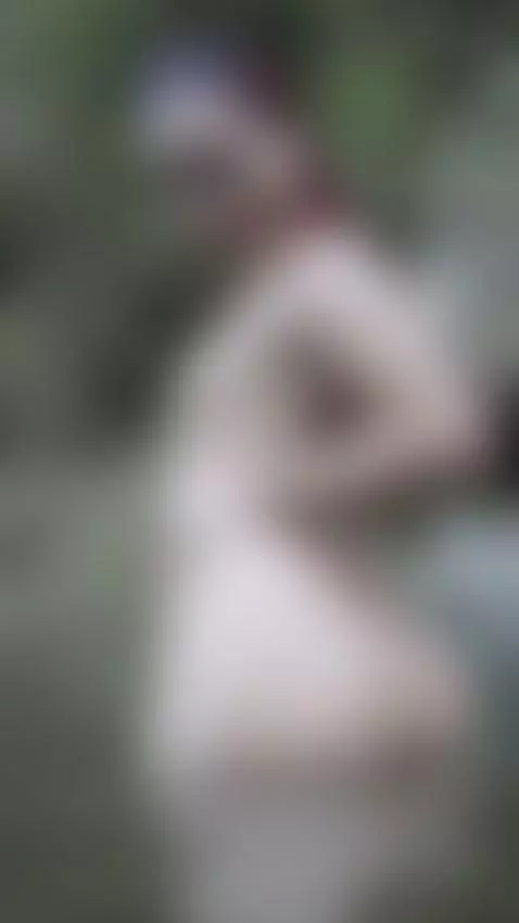 I love the river
Follow me on OF 
https://onlyfans.com/valqu... by leahnasson169