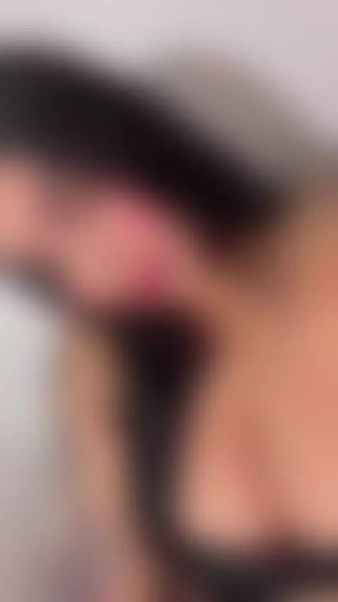 I invite you to discover our favorite poses together by amberlui