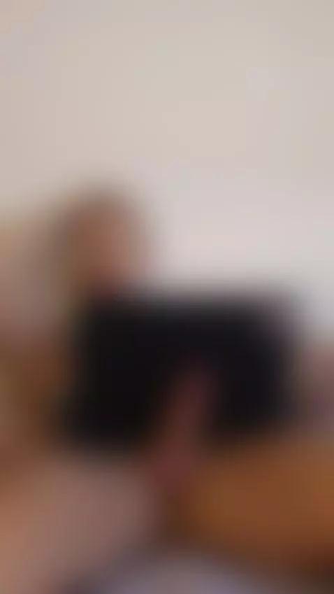 Here, I'm answering my private messages on OF, link in bio. by itstrippygeek