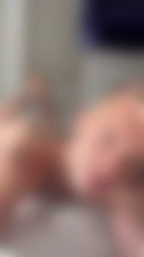 A spanking please! by itstrippygeek