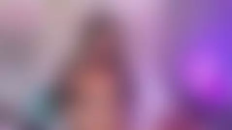 Entre tú y yo… ¿quién se va a portar mal primero?
Between yo... by samanthaduque1