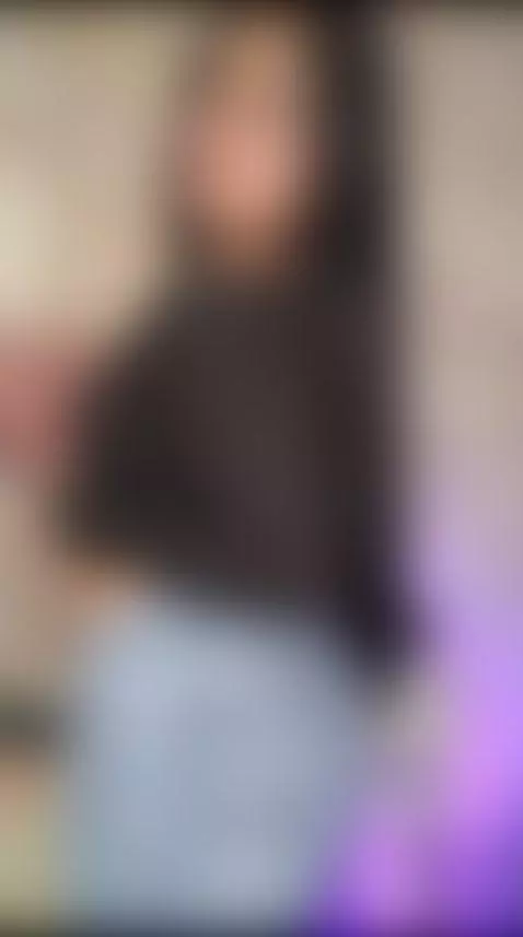 I am a sexy Latina wanting to play! 😈💋 by milu-cardenas