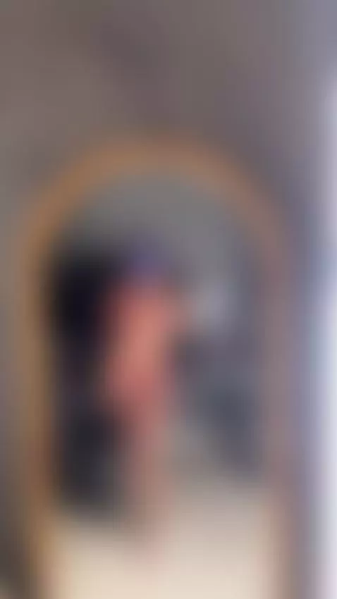 hi you,I'm back to show you a lot of hot videos by melaniakiki