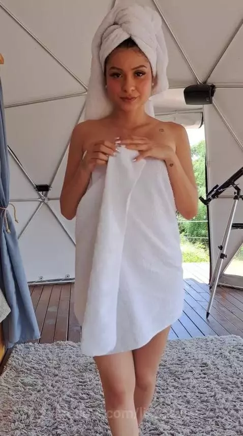 Do you dare to enjoy me in my most natural and horny way? by lissaswan