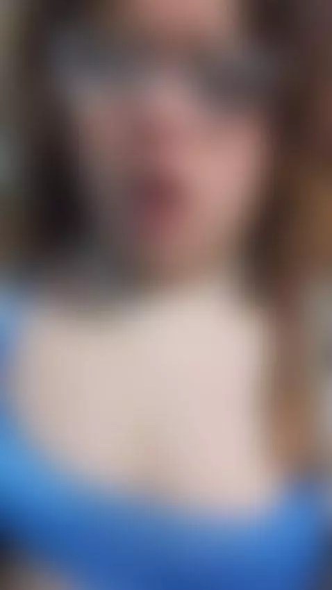 hola 😽 by shiadanyyy