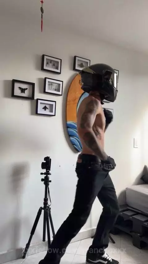 tiktok by ivanchoxxx