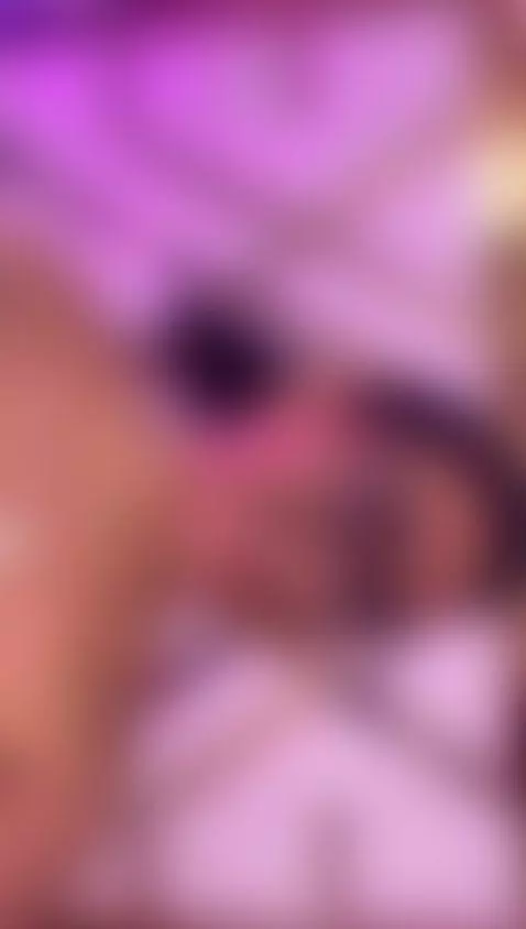 Just look at me ... and lose control by miilaklum