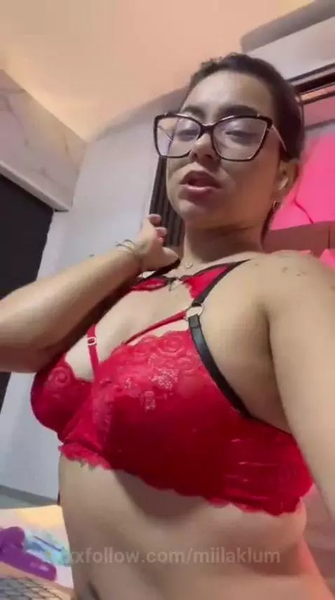 I am not a dream... but I can make you feel inside one by miilaklum