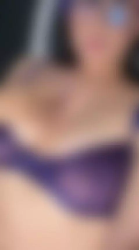 I'm so hot let's play today, I want to give you all of me 🥵 by miilaklum