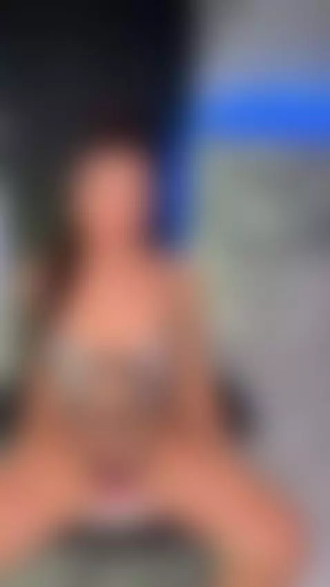 online guys welcome by daniphoenix