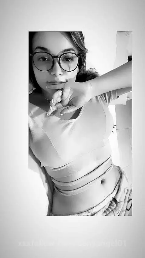 im online in this moment, lest to pvt with a real girl by danyangel01