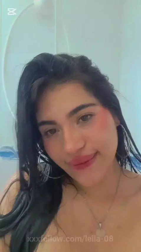 Watch me while I bathe!💦🥵 by leila-08