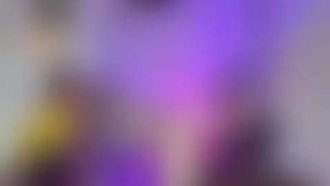 me as a top.... it aint pretty :P by edgesofreality