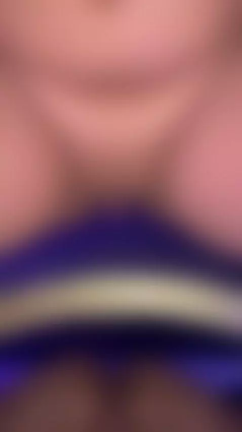 biglips on a mirror 🥵🔥 by engelstonee