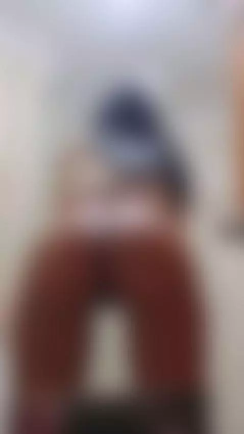 Twerking Peeing in short ASMR Skinny Orgasm  @manyvids https... by valeriagarciaz