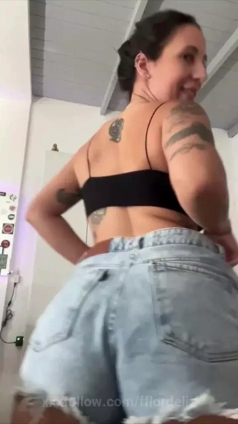 I really wanna take this off and sit on your lap👅 by fflordeliz