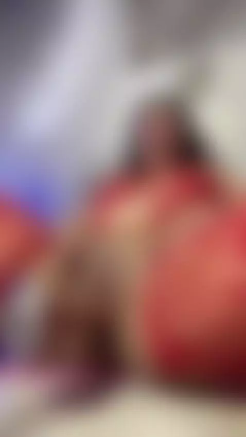 🍑 Curvy, confident, and completely in control. 💖💦 by alana-bigass