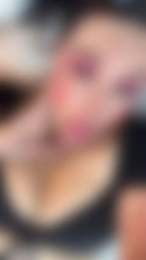 Press play and watch me melt your screen 😈📱 by alana-bigass