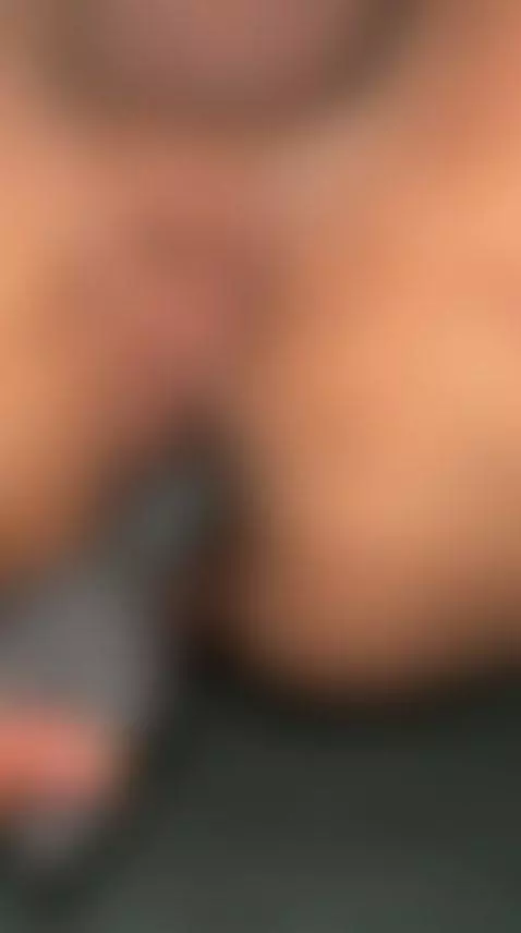 Metiendome un prqueño vibrador por el culo 😳entrenando para ... by fonsixxx93