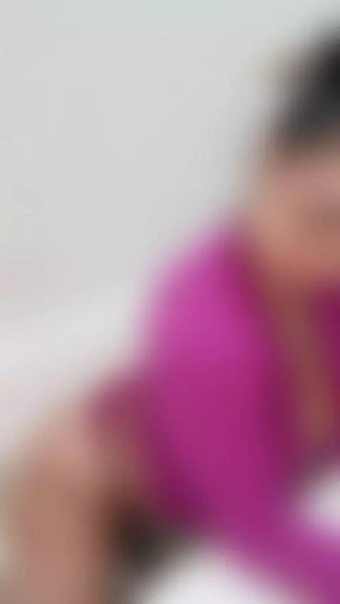 It's a sunny day and I'm very hot, I should take a shower. by bella-jackson69