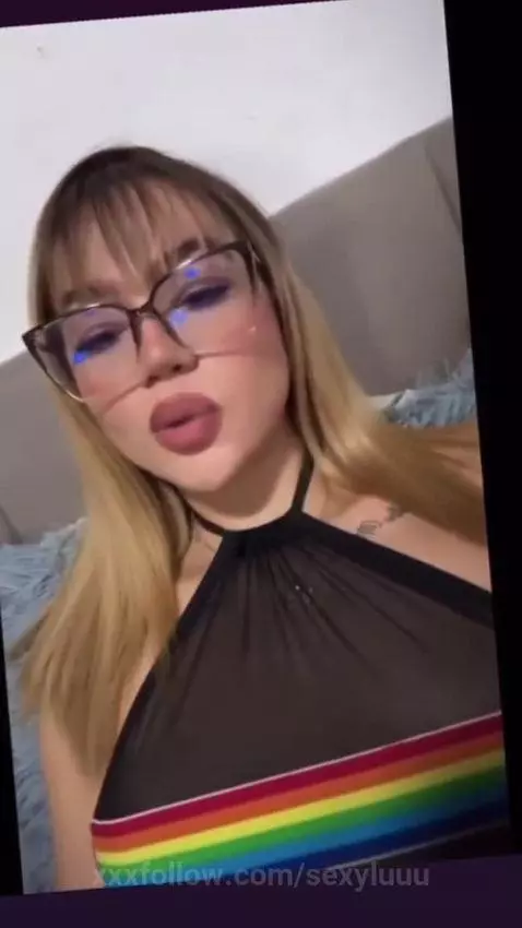 Hello you follow me here by sexyluuu