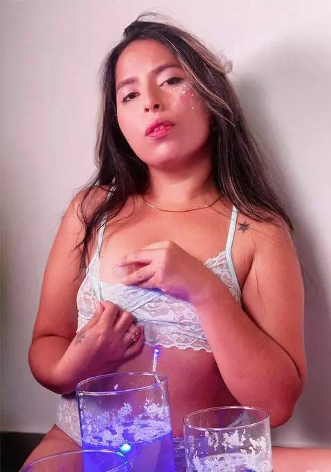 Look and heat me by sharlotte-milk